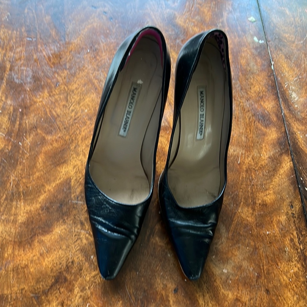 Manolo Blahnik black pumps